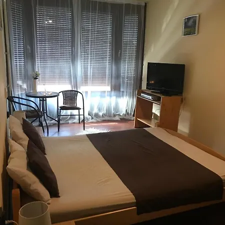 Buebaj Vendeghaz * Eger